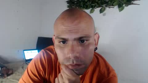 Snapshot of marek_secrett chatting on October 23, 12:43 am marek_secrett online show from October 23, 12:43 am