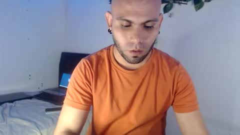 Snapshot of marek_secrett chatting on October 30, 10:43 pm marek_secrett online show from October 30, 10:43 pm