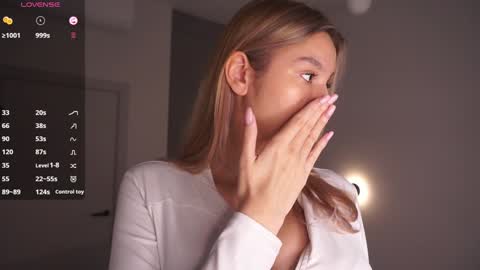 Snapshot of margarethowell chatting on February 22, 7:12 pm Margaret online show from February 22, 7:12 pm