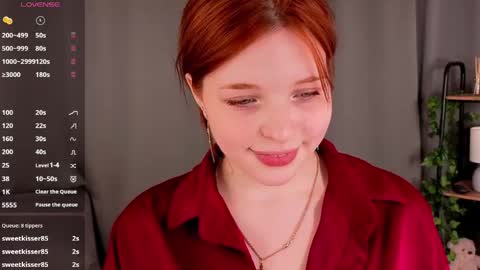 Snapshot of margaretrobinson_ chatting on April 13, 3:17 pm Maria online show from April 13, 3:17 pm