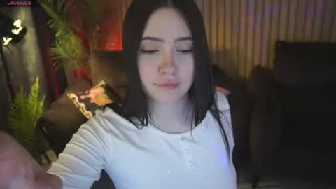 Snapshot of margaritagrey chatting on May 18, 7:09 pm margaritagrey online show from May 18, 7:09 pm