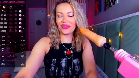 Snapshot of margohotty chatting on January 30, 7:50 am Margo for you online show from January 30, 7:50 am