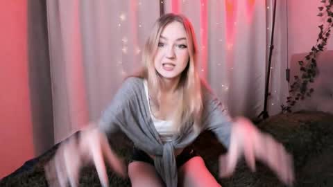 Snapshot of margorozentals chatting on March 8, 8:45 pm Margo online show from March 8, 8:45 pm