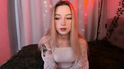 Snapshot of margorozentals chatting on March 12, 8:37 pm Margo online show from March 12, 8:37 pm