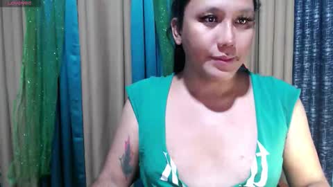 Snapshot of margot_lee chatting on February 18, 8:21 am margot_lee online show from February 18, 8:21 am