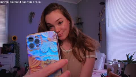 Snapshot of margotdiamond chatting on February 4, 8:06 pm   online show from February 4, 8:06 pm