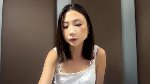 Snapshot of margturcotte chatting on June 10, 1:43 pm Lily online show from June 10, 1:43 pm