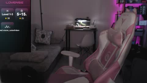 Snapshot of mari_moore7 chatting on May 6, 4:30 am mari moore online show from May 6, 4:30 am