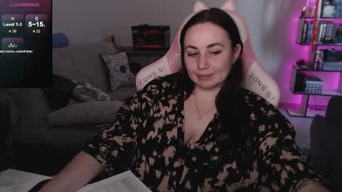 Snapshot of mari_moore7 chatting on May 21, 7:48 am mari moore online show from May 21, 7:48 am
