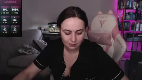 Snapshot of mari_moore7 chatting on May 26, 7:26 am mari moore online show from May 26, 7:26 am