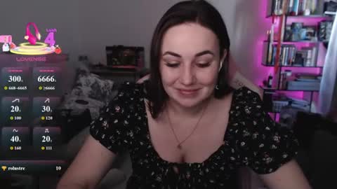Snapshot of mari_moore7 chatting on July 16, 8:31 am mari moore online show from July 16, 8:31 am