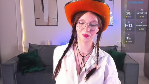 Snapshot of mari_nett chatting on January 18, 6:43 pm mari_nett online show from January 18, 6:43 pm