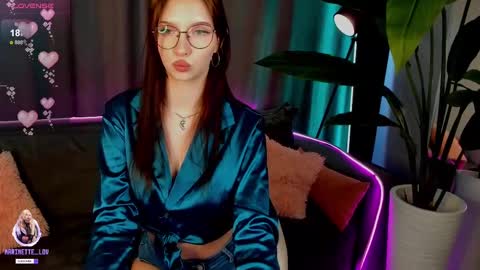 Snapshot of mari_nett chatting on February 26, 7:31 am mari_nett online show from February 26, 7:31 am