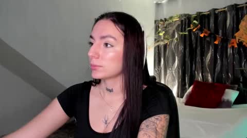 mari_salgado online show from October 21, 2:51 pm