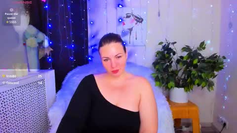 Snapshot of maria__mia chatting on January 10, 2:35 am Maria online show from January 10, 2:35 am