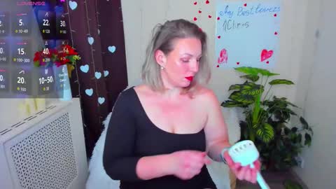 Snapshot of maria__mia chatting on February 14, 2:41 am Maria online show from February 14, 2:41 am