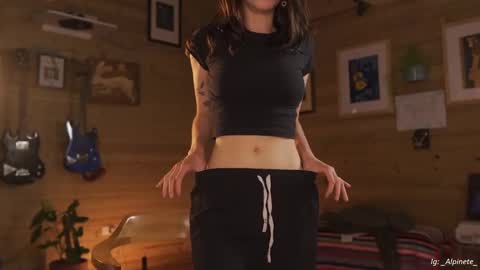 Alfonsina online show from October 8, 9:45 pm