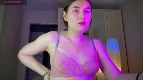 Snapshot of maria_bowie chatting on May 20, 6:30 am Maria online show from May 20, 6:30 am