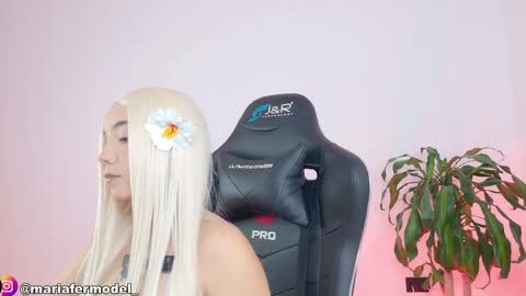 Maria Fer online show from April 13, 4:12 pm