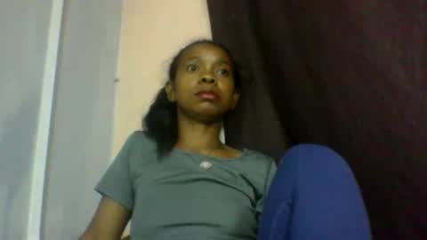 Snapshot of mariah642217 chatting on May 14, 6:53 am mariah642217 online show from May 14, 6:53 am