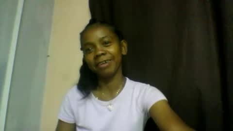 Snapshot of mariah642217 chatting on May 17, 8:05 pm mariah642217 online show from May 17, 8:05 pm