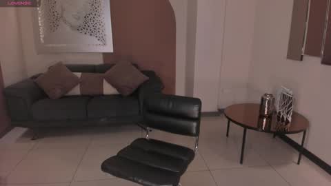 MARIA HERRERA  online show from October 21, 8:31 pm