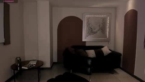 MARIA HERRERA  online show from November 9, 7:34 pm