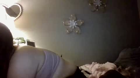 Snapshot of mariamaybe24 chatting on December 11, 8:47 am Mariah online show from December 11, 8:47 am