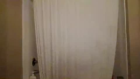 Snapshot of mariamaybe24 chatting on December 12, 12:48 am Mariah online show from December 12, 12:48 am