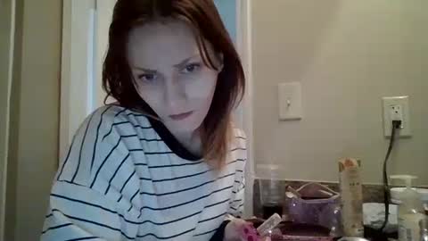 Snapshot of mariamaybe24 chatting on December 13, 4:05 pm Mariah online show from December 13, 4:05 pm