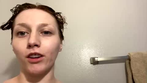 Snapshot of mariamaybe24 chatting on January 29, 8:35 pm Mariah online show from January 29, 8:35 pm