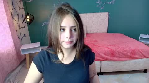 Snapshot of mariamcute_ chatting on February 12, 8:40 pm M A R I A N A online show from February 12, 8:40 pm