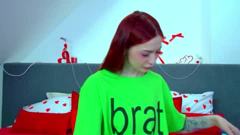 Snapshot of mariamenson chatting on May 5, 6:21 am MariaMenson online show from May 5, 6:21 am