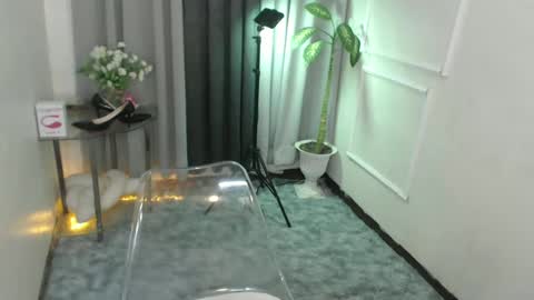 Snapshot of mariamercedesxxx chatting on March 3, 7:32 am maria online show from March 3, 7:32 am