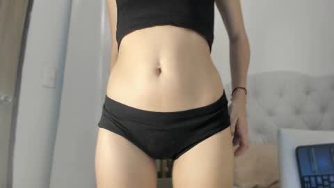 Snapshot of marian_skinny chatting on July 7, 1:37 pm Marian online show from July 7, 1:37 pm