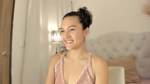 Snapshot of marian_skinny chatting on August 7, 11:07 pm Marian online show from August 7, 11:07 pm