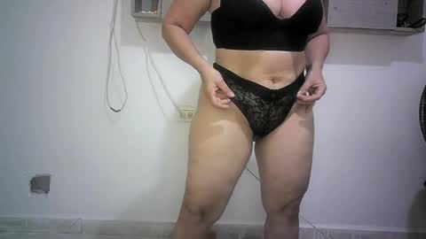 mariana995649 online show from April 26, 2:42 am