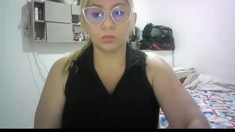 Snapshot of mariana995649 chatting on May 17, 2:57 pm mariana995649 online show from May 17, 2:57 pm
