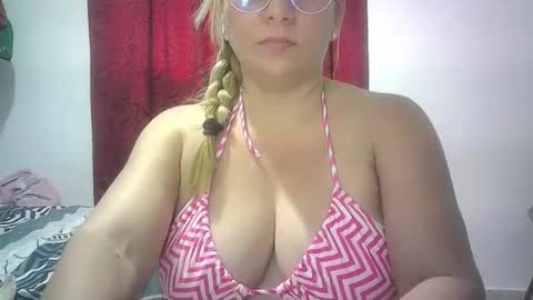Snapshot of mariana995649 chatting on June 6, 2:55 pm mariana995649 online show from June 6, 2:55 pm