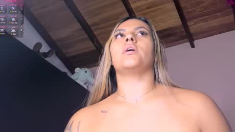 Snapshot of mariana__roe chatting on February 18, 5:53 am Mariana Roe online show from February 18, 5:53 am