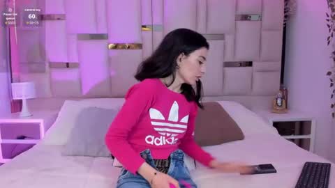Snapshot of mariana__thompson chatting on August 2, 2:54 am mariana__thompson online show from August 2, 2:54 am