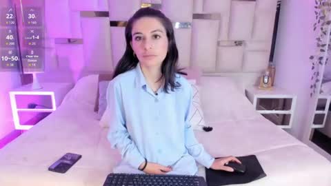 Snapshot of mariana__thompson chatting on August 7, 2:57 am mariana__thompson online show from August 7, 2:57 am