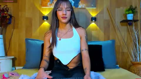 Snapshot of mariana_aangel chatting on May 4, 3:19 pm Mariana Angel online show from May 4, 3:19 pm