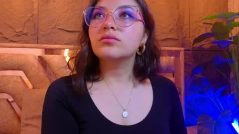 Snapshot of mariana_aldana_ chatting on June 14, 12:18 pm marii online show from June 14, 12:18 pm