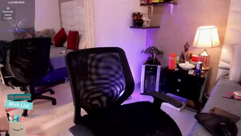 Snapshot of mariana_c chatting on April 29, 5:30 pm Mar y online show from April 29, 5:30 pm