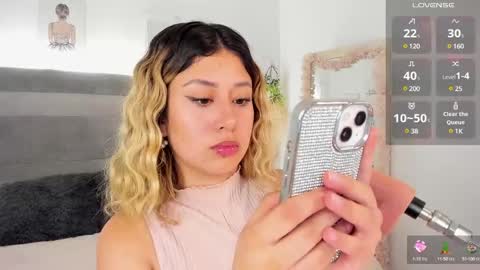 Mariana online show from January 8, 4:02 am