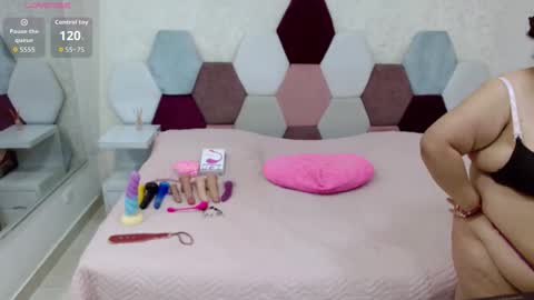 Snapshot of marianabbw_ chatting on April 18, 5:28 pm mariana online show from April 18, 5:28 pm