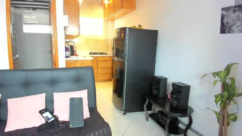 Snapshot of marianagomez__ chatting on May 21, 12:56 pm Mariana online show from May 21, 12:56 pm