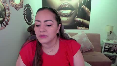 Snapshot of marianalopez81 chatting on April 25, 11:57 pm Mariana Lopez online show from April 25, 11:57 pm
