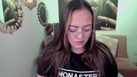 Snapshot of marianalopez81 chatting on May 10, 1:22 am Mariana Lopez online show from May 10, 1:22 am